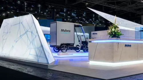 Mubea Messestand auf der iAA mit Cargo PACK